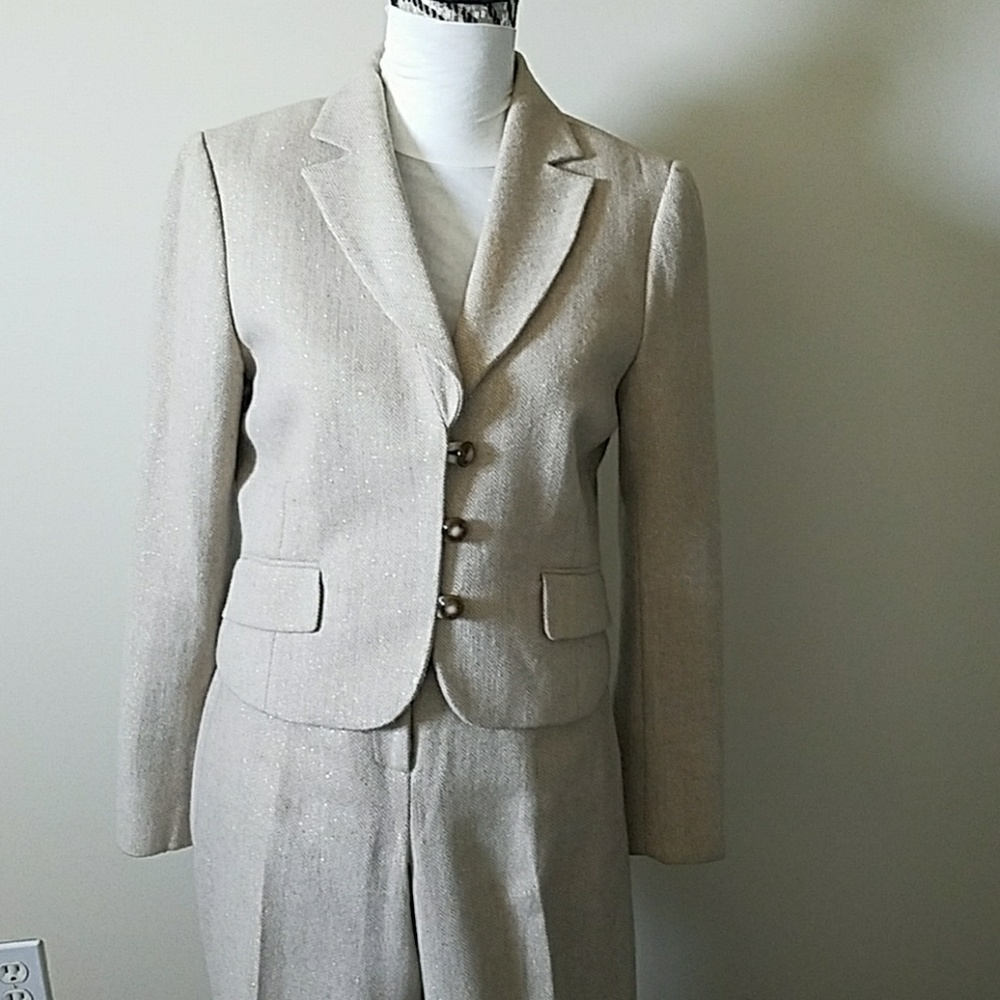 Dalia Collection pants suit